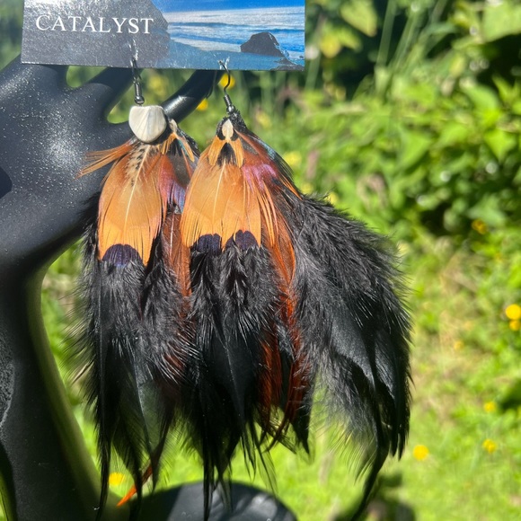 Black Feather Leather Sea Shell Statement Earrings - Picture 11 of 11